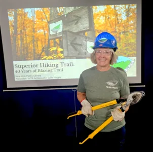 Hoppe on the trail